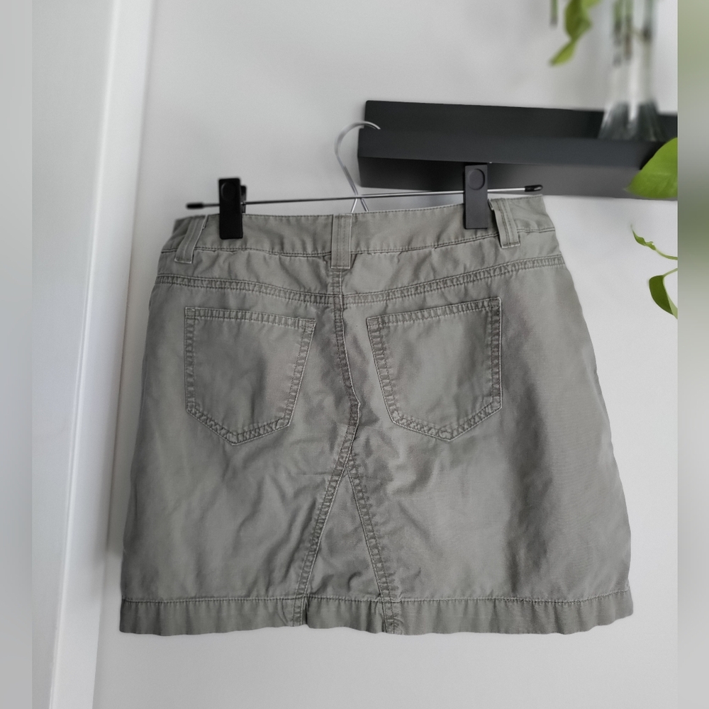 Sonoma skirt w/shorts. Embroidery. Five pockets. Olive green. 15" Cotton. - Picture 4 of 4